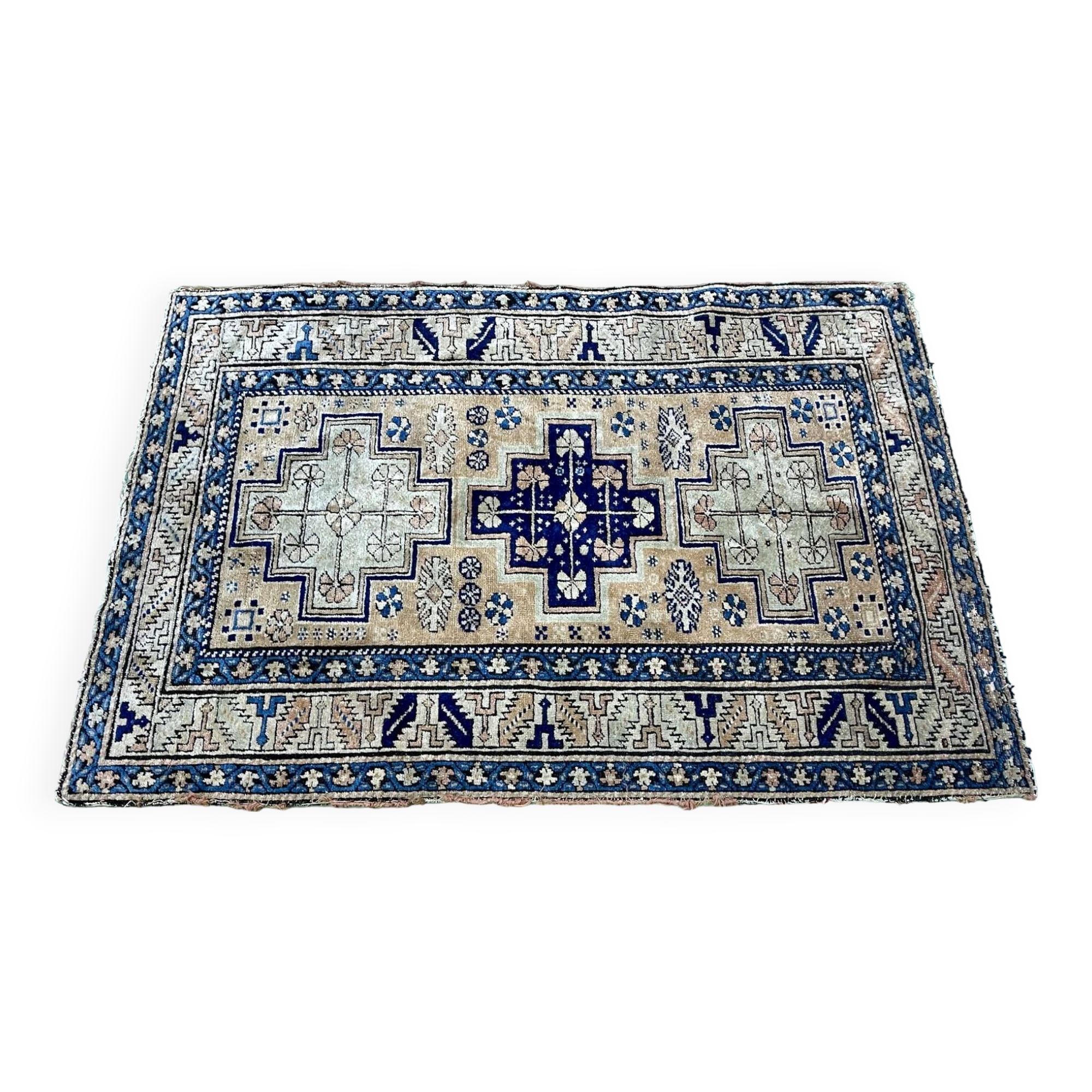 Handmade Persian Wool Rug - 1m40x1m03