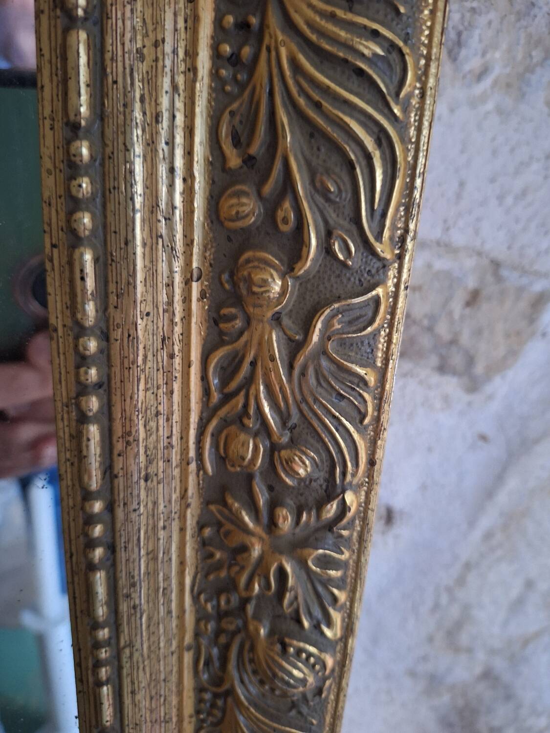 Rectangular gold mirror