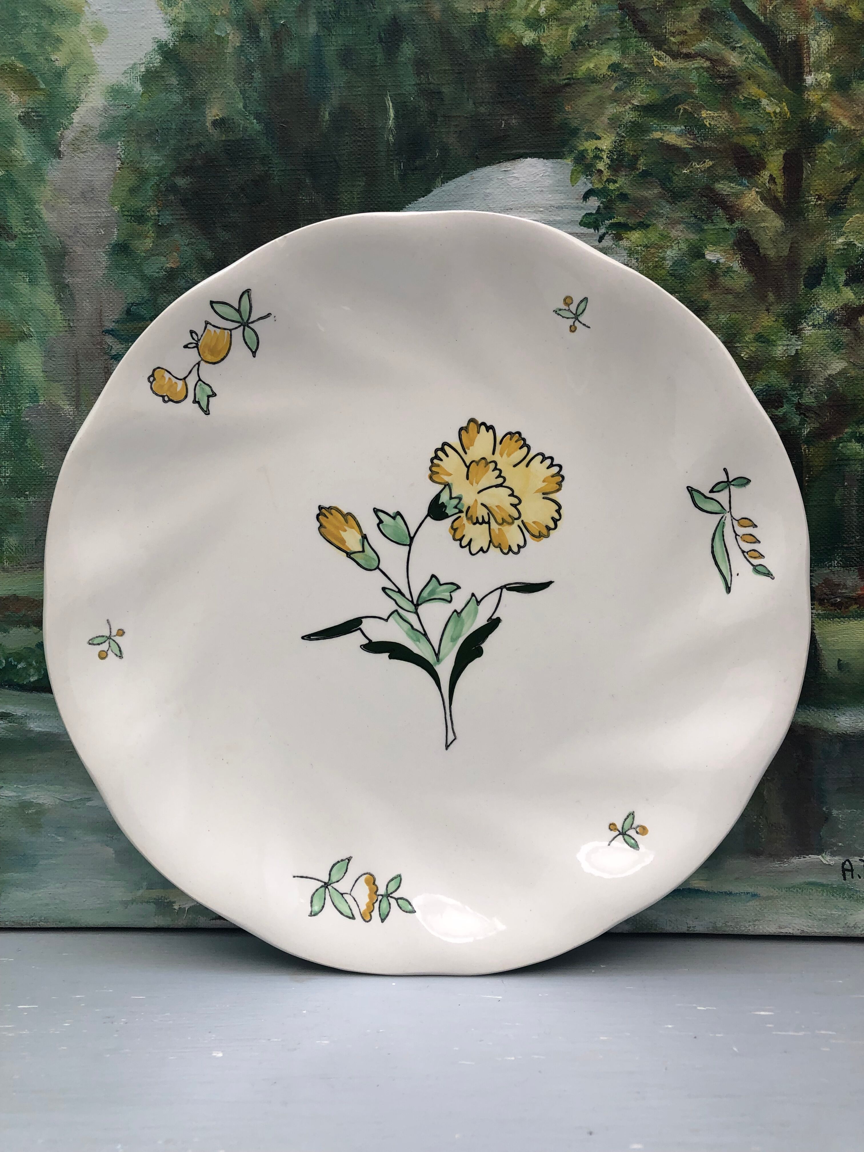Lots of 6 flat plates model embrun, with floral motifs. Stamped Salins France