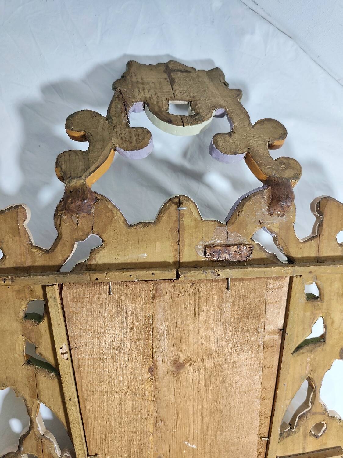 Espejo Barroco de madera. España, 1950s.
