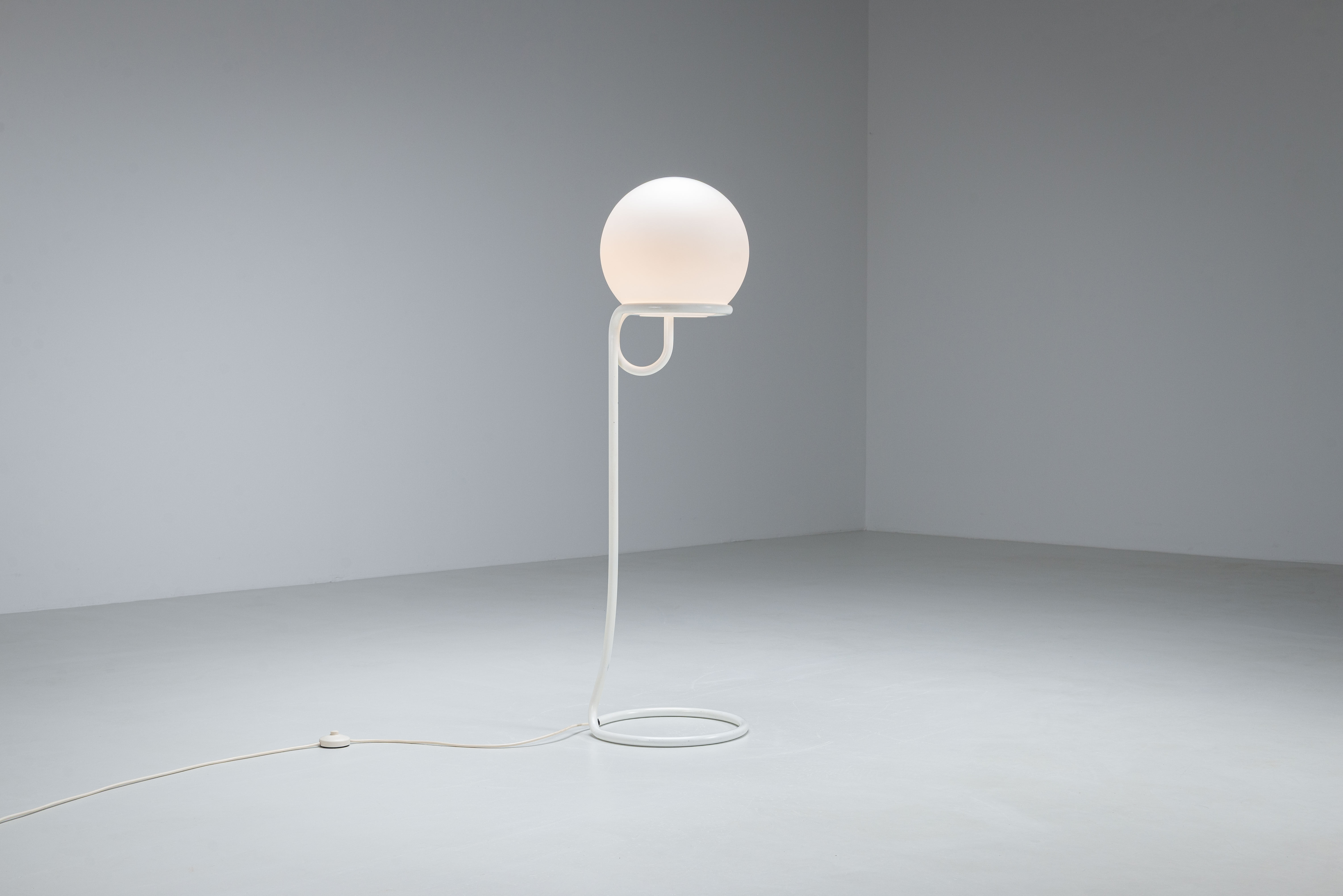Lampe sur pied Globe par Aldo van den Nieuwelaar