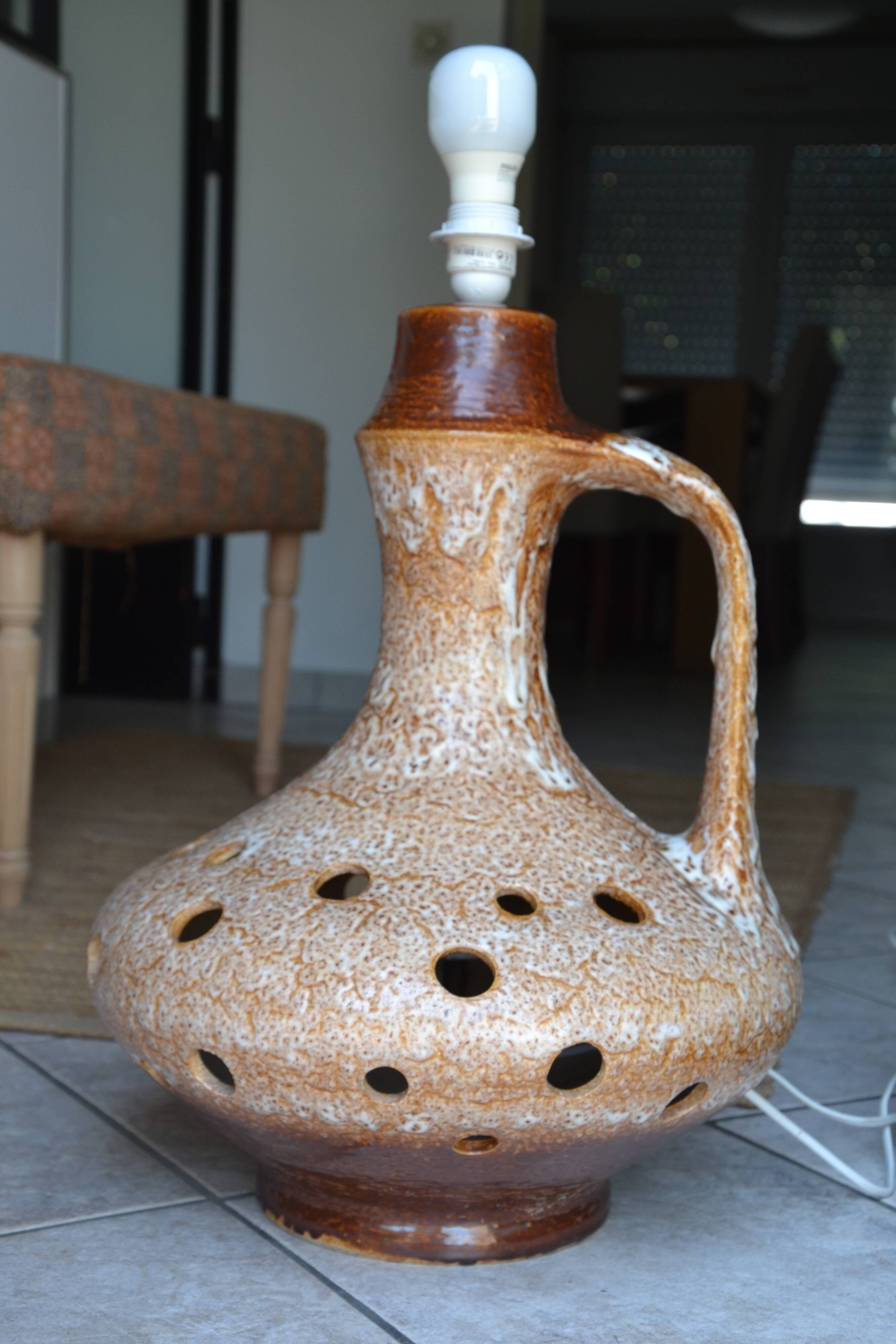 Large floor lamp from the 60s-70s.