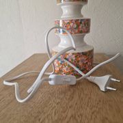 Lampe vintage en céramique orange fleurie