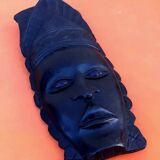 Masque à suspendre   Visage Africain    Bois d' ébène