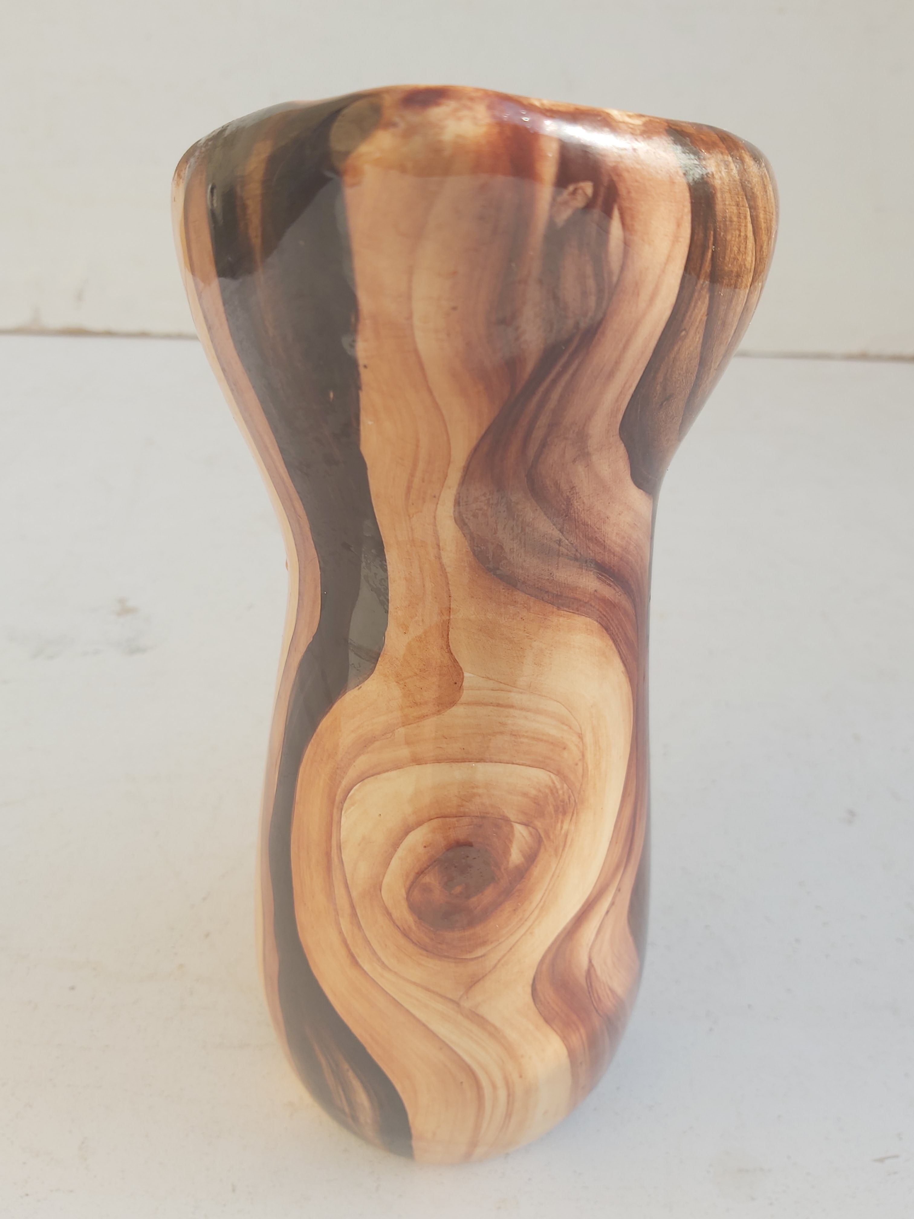 Pitcher faux bois Saint-Jean-du-Desert Marseille