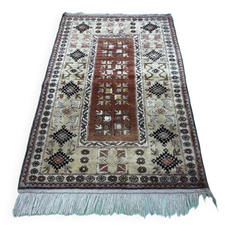 Tapis iranien en laine fait main - L=1m47 l=91cm