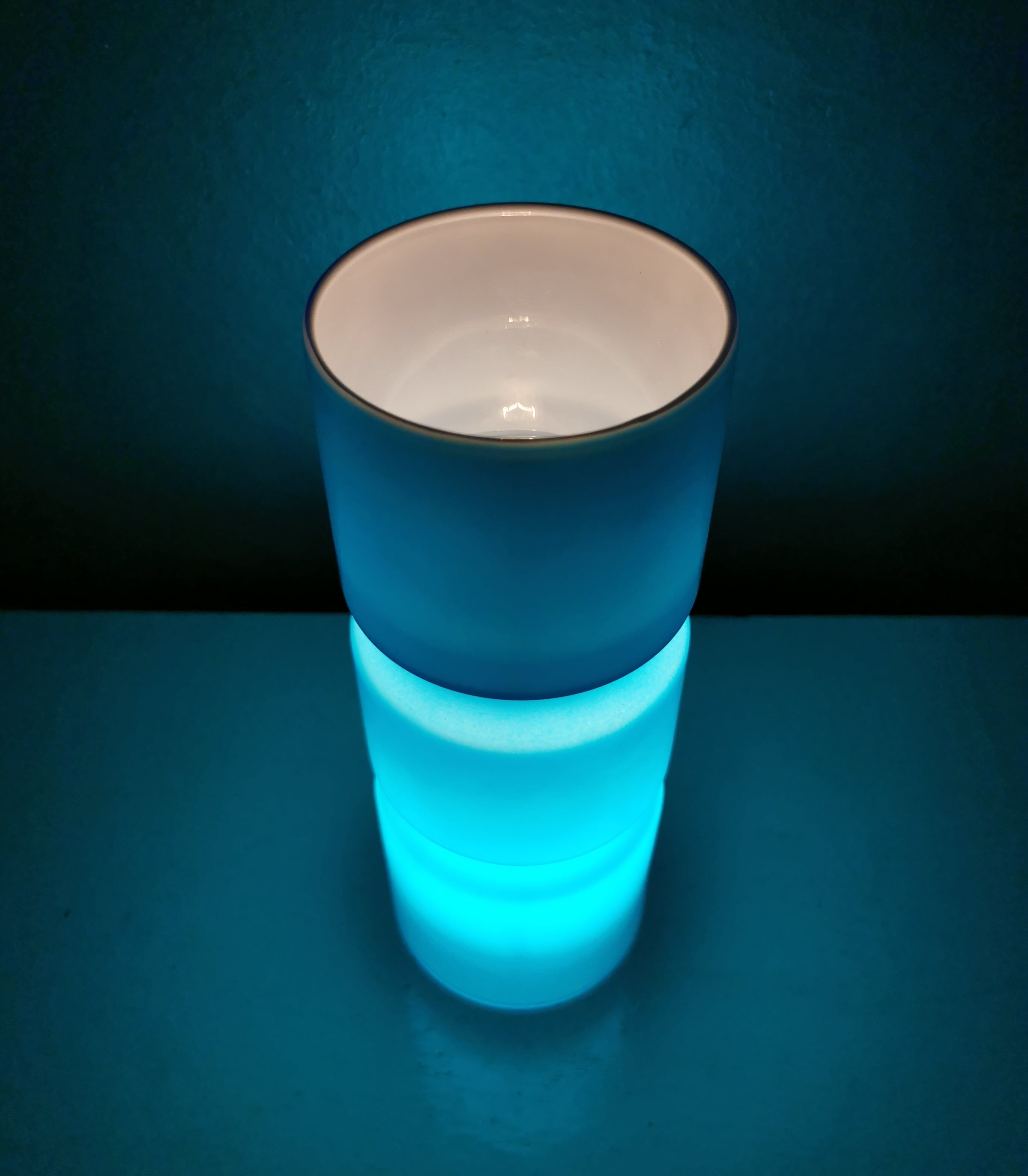 Beautiful vintage glass table lamp/bedside lamp from the nineties.