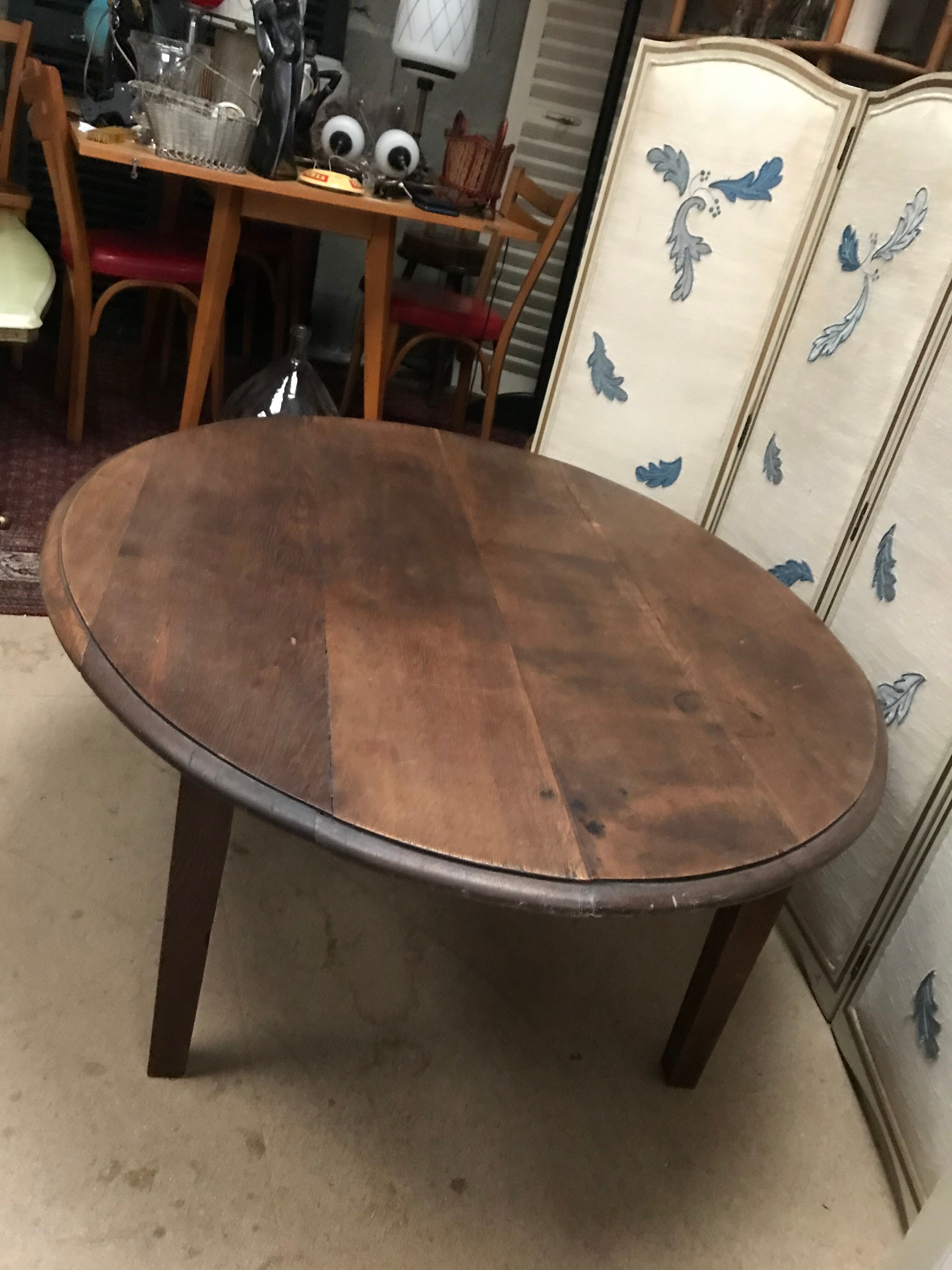 Oval coffee table in vintage oak year 40/50