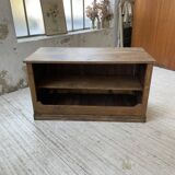 Central island trading counter in walnut