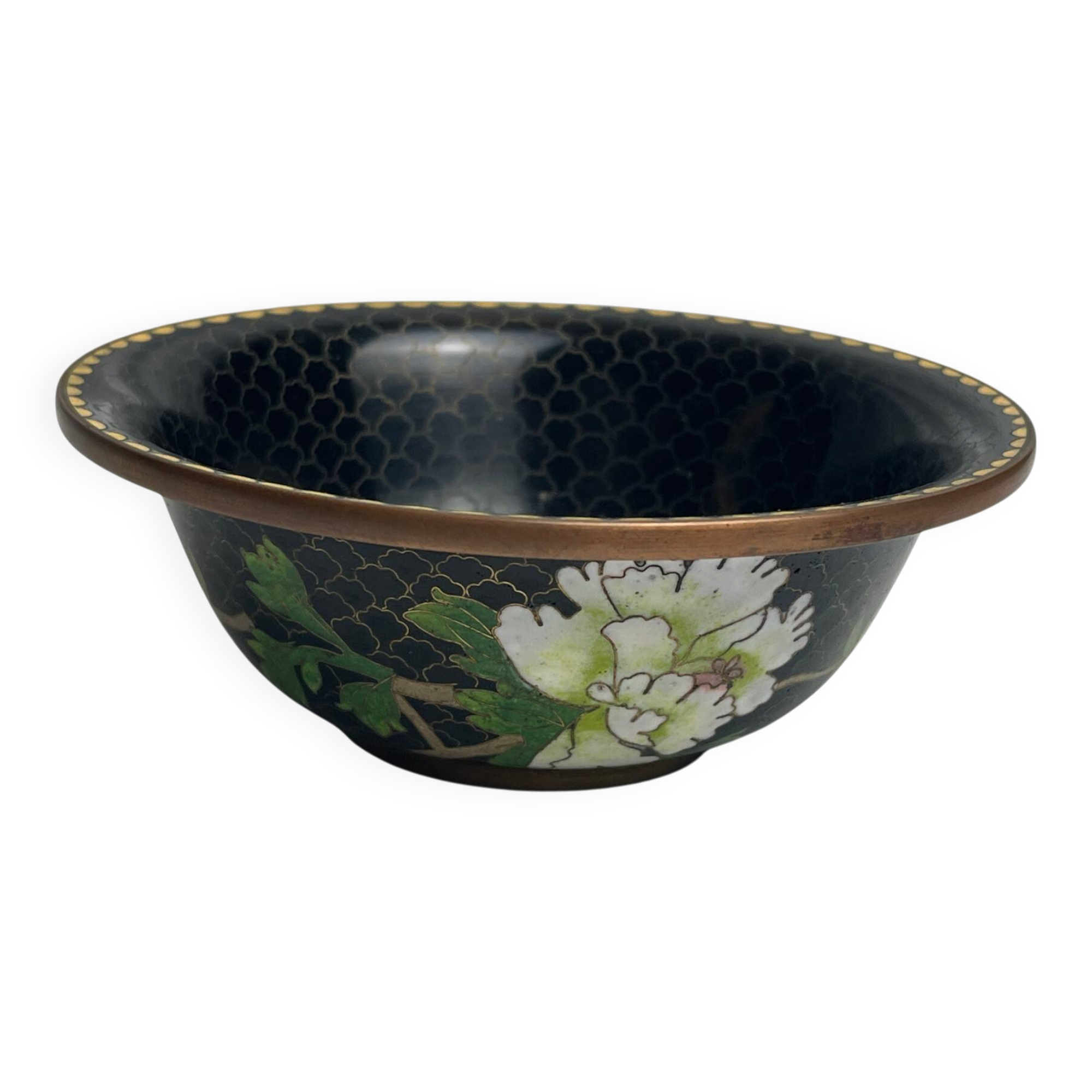 Japan, large cloisonné vase with floral decoration from the early 20th century.