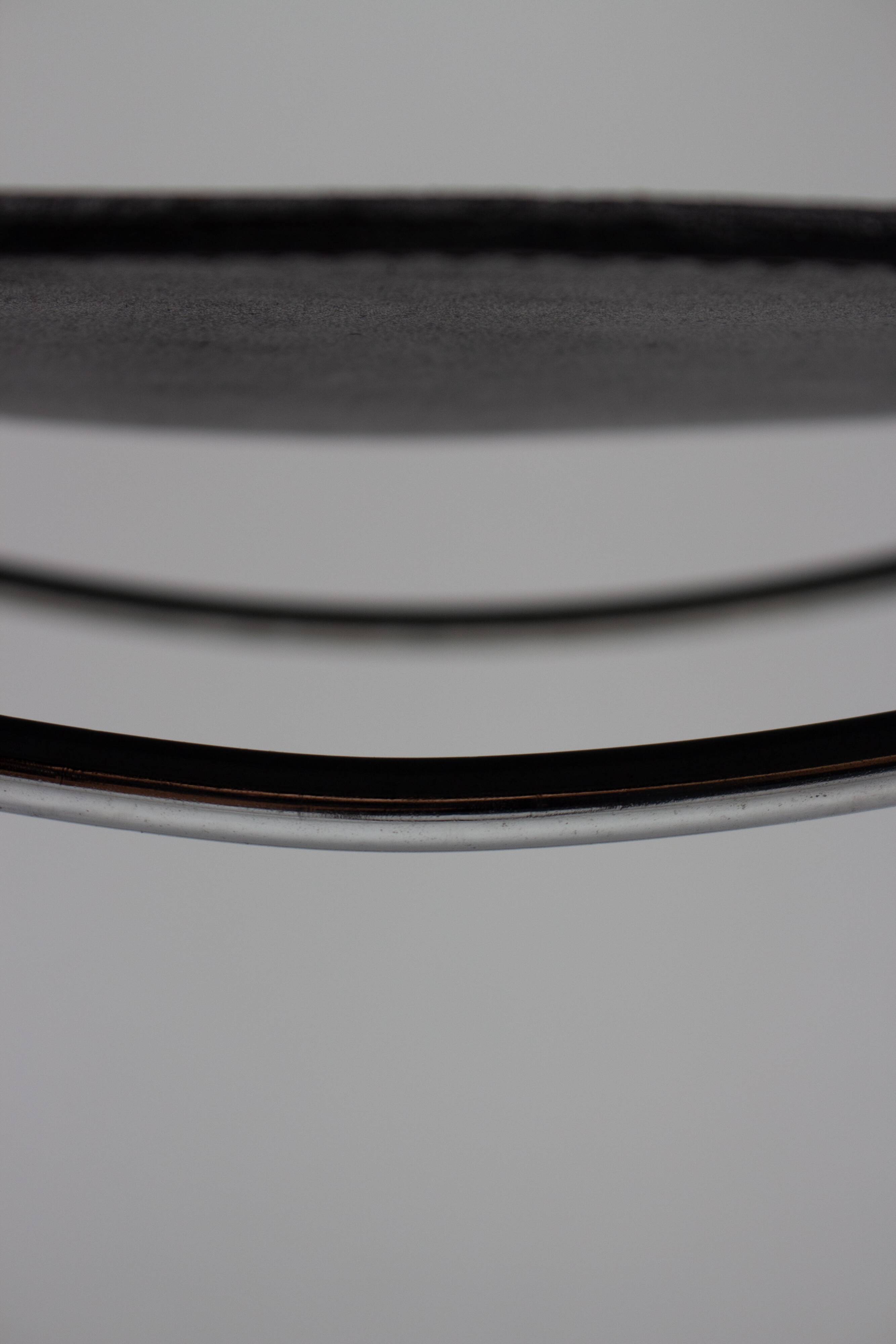 Pair of Matteo Grassi MG5 chairs in black leather and chrome