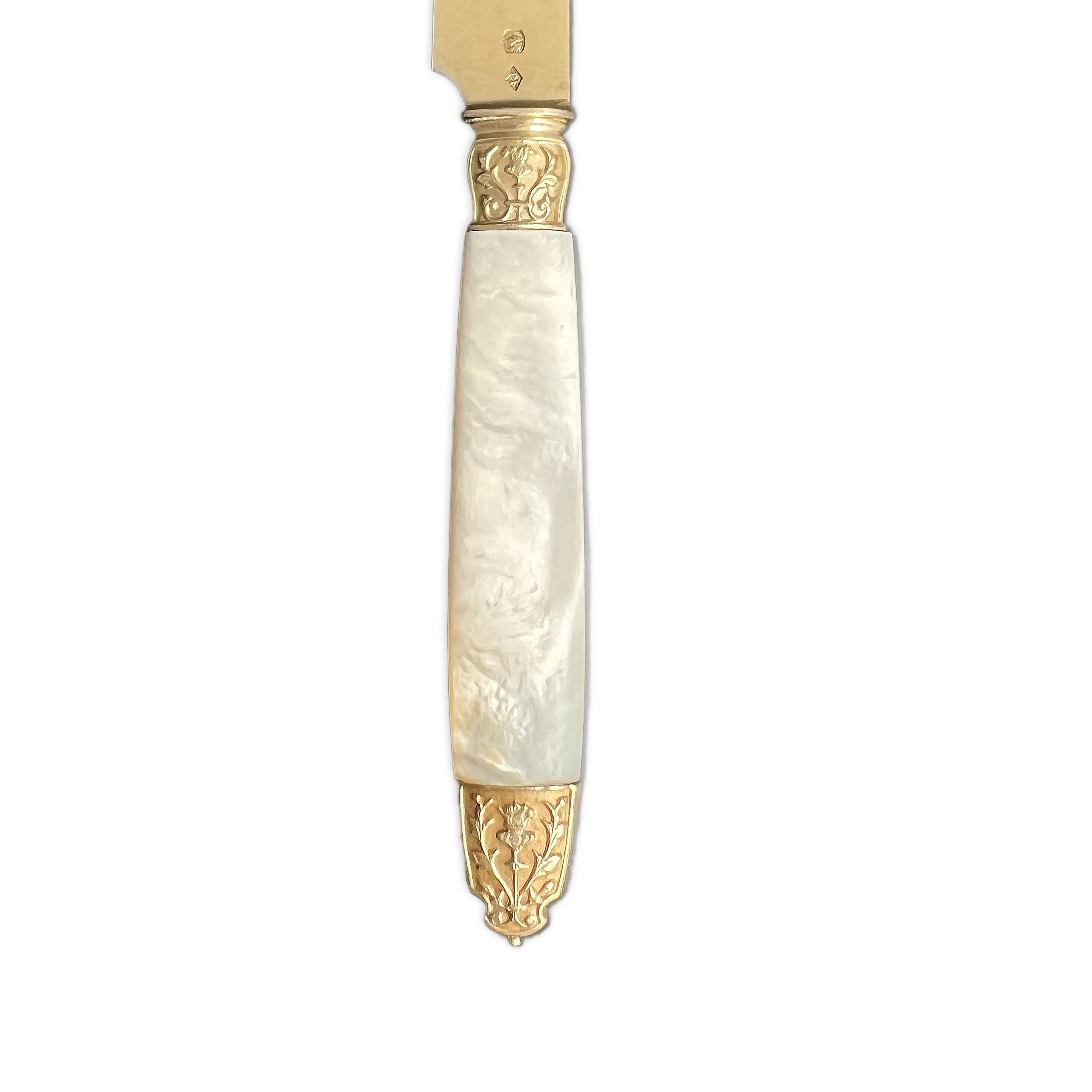 10 fruit knives in silver-plated mother-of-pearl and vermeil