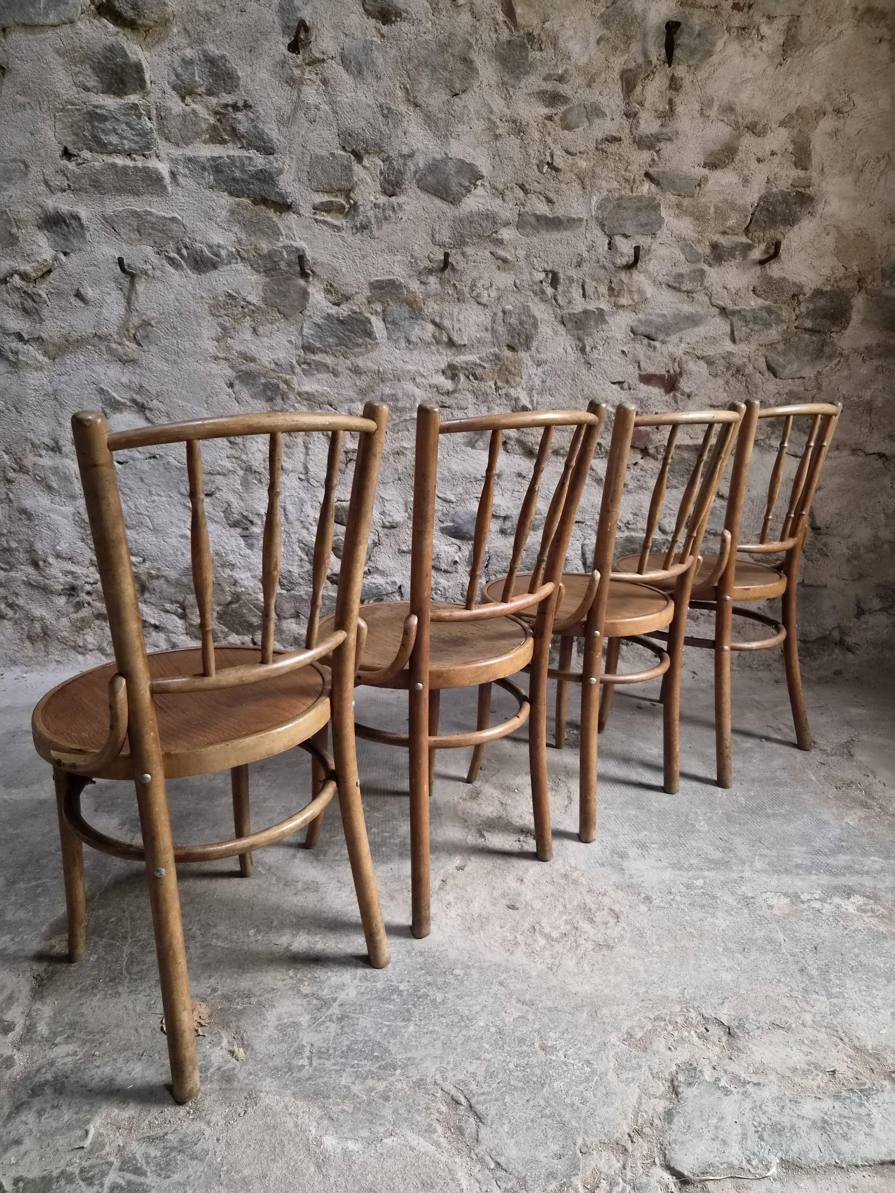 Set of 4 Fischel bentwood bistro chairs, Czechoslovakia, circa 1930–1950.