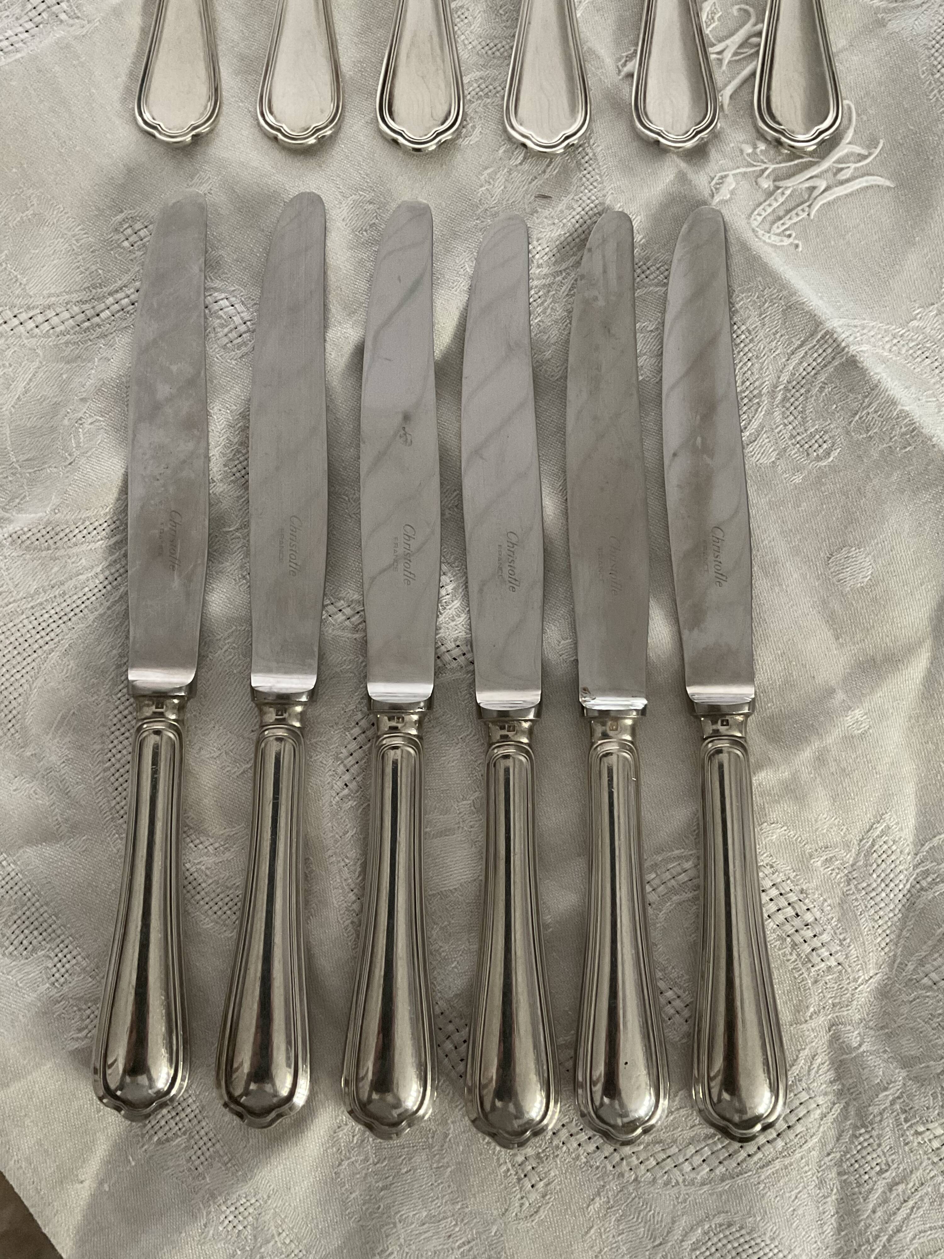 Set of 12 table cutlery