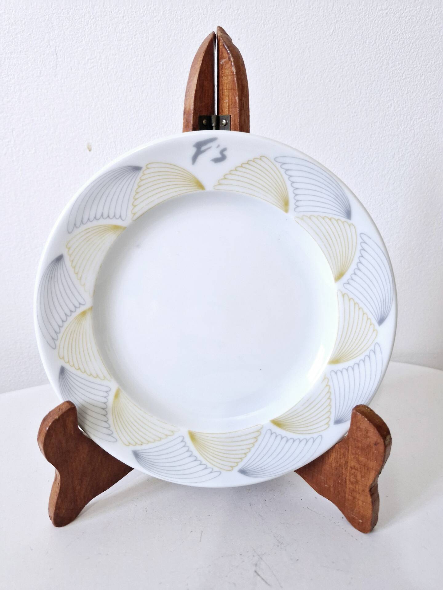 5 dessert plates porcelain RARE model 90 years Fouquet's Paris