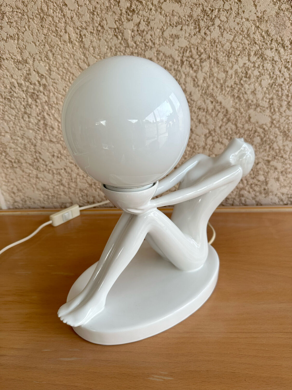 Design lamp in white ceramic and opaline, circa 1980