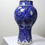 Large Moroccan vase/jar from Fès, handcrafted ceramic Khabia, 19th-20th century, cobalt.