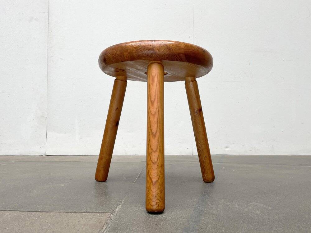 Mid-century pine sauna stool by Bertel Gardberg for Artek, 1950s.