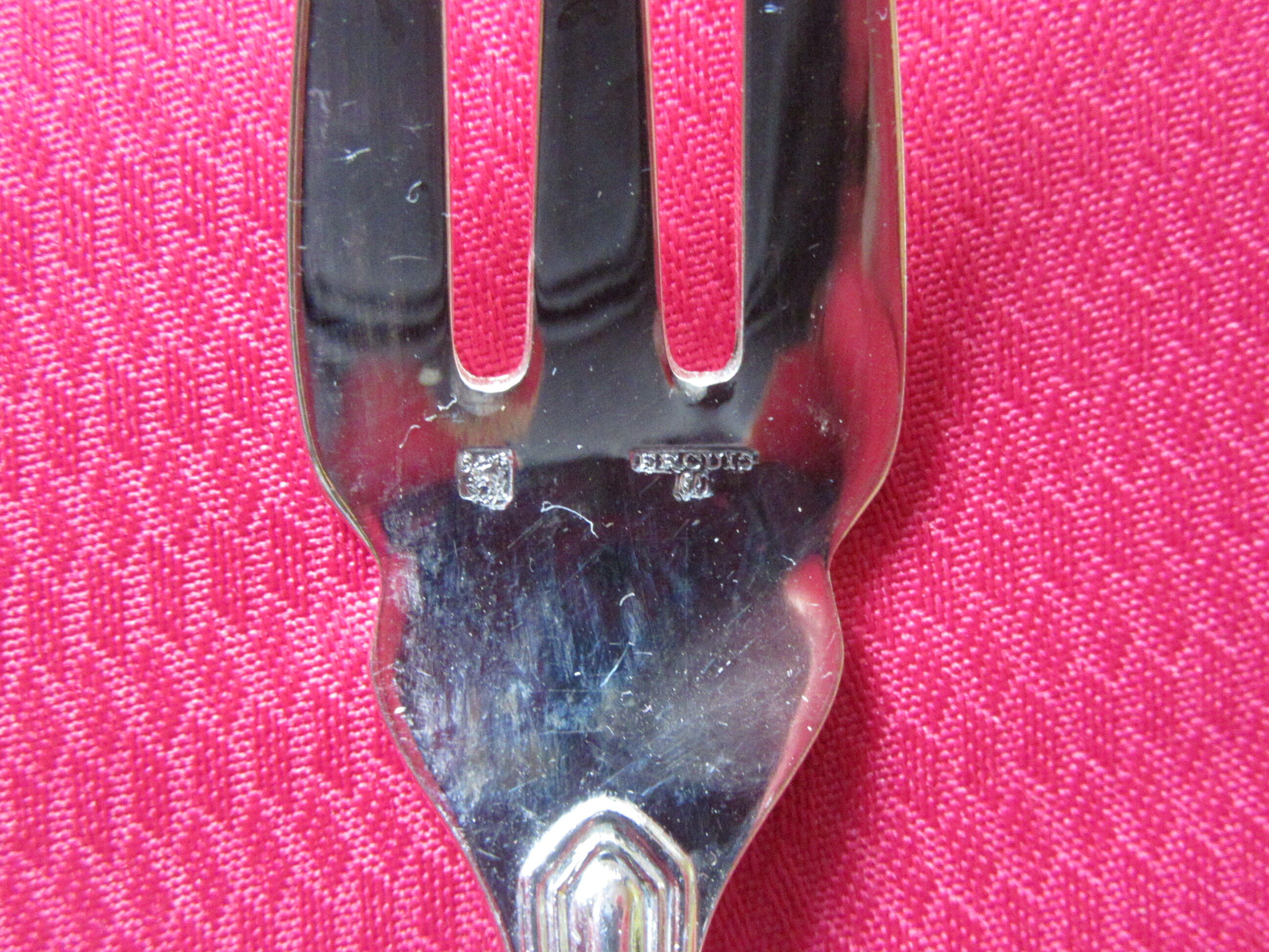 Silver metal fish service ercuis- model contours victoria