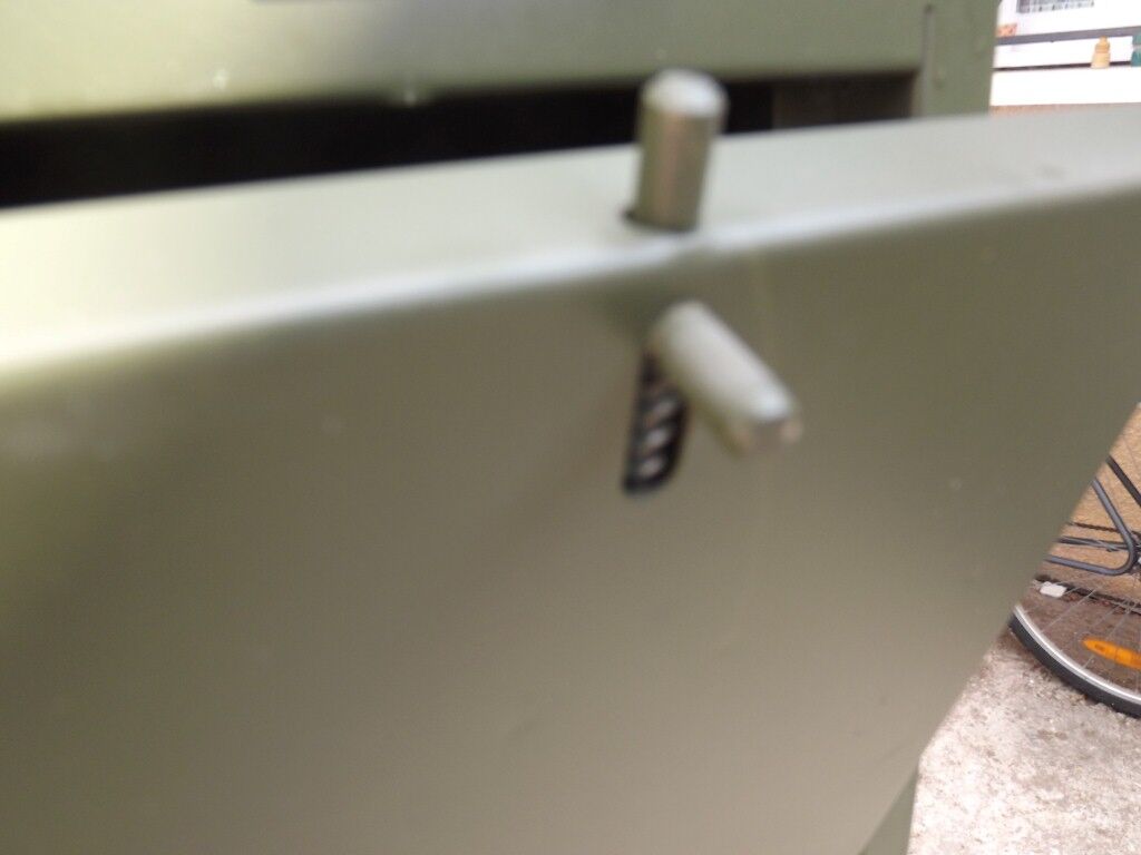 Furniture locker in iron