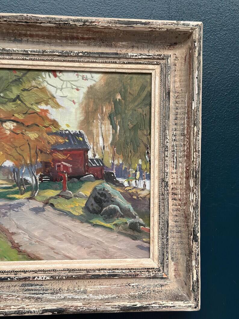 Original Swedish Oil on Canvas – "Path to the Red Cabins" by Karl Gustaf Strandberg (1891–1981) – Signed – Vintage and Framed – 50 × 43 cm (19.7 × 16.9 inches)