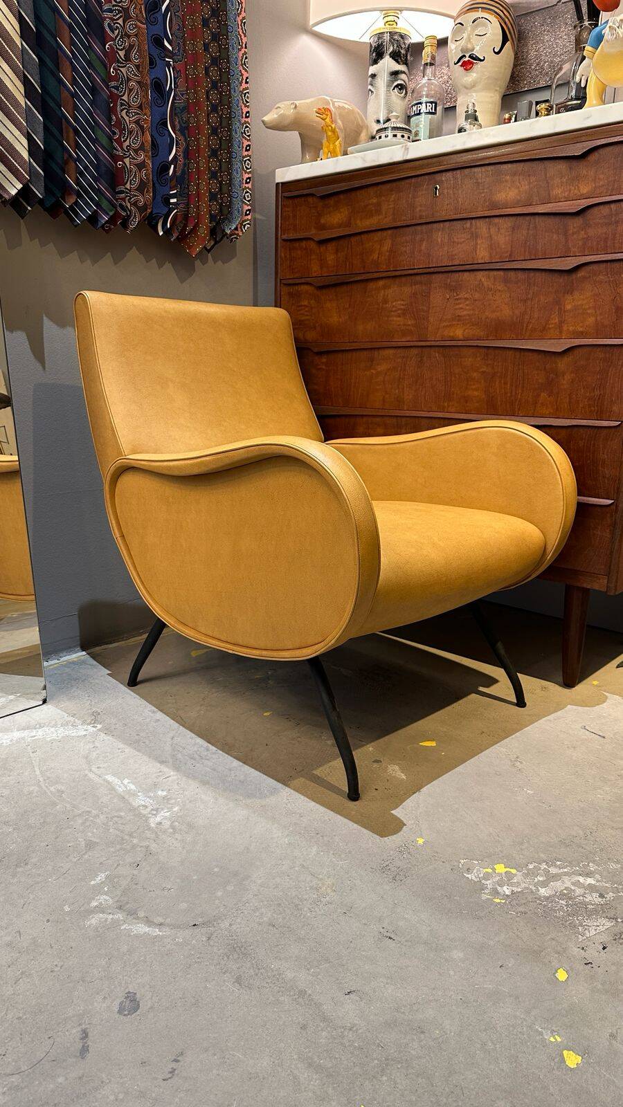 Vintage Italian armchair 1950