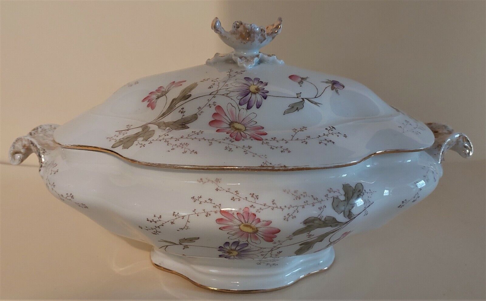 Limoges porcelain soup tureen Redon Martial late nineteenth century