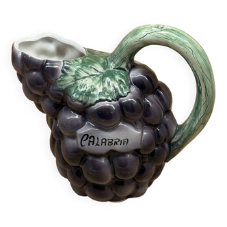 Grape slip pitcher