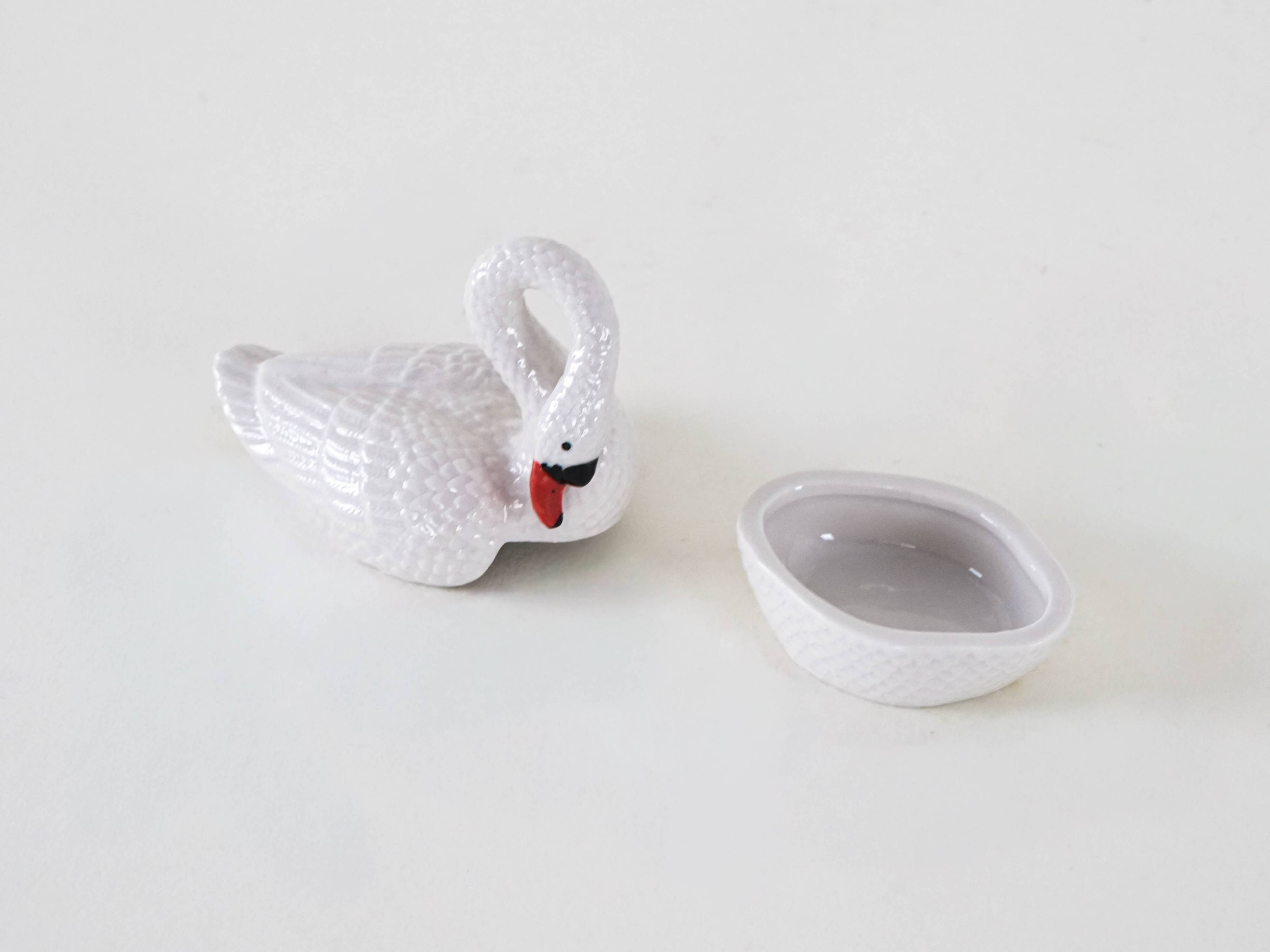 Porcelain swan box, 1960s, made in Europe