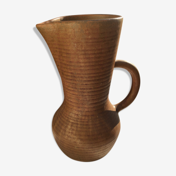 Digoin sandstone pitcher