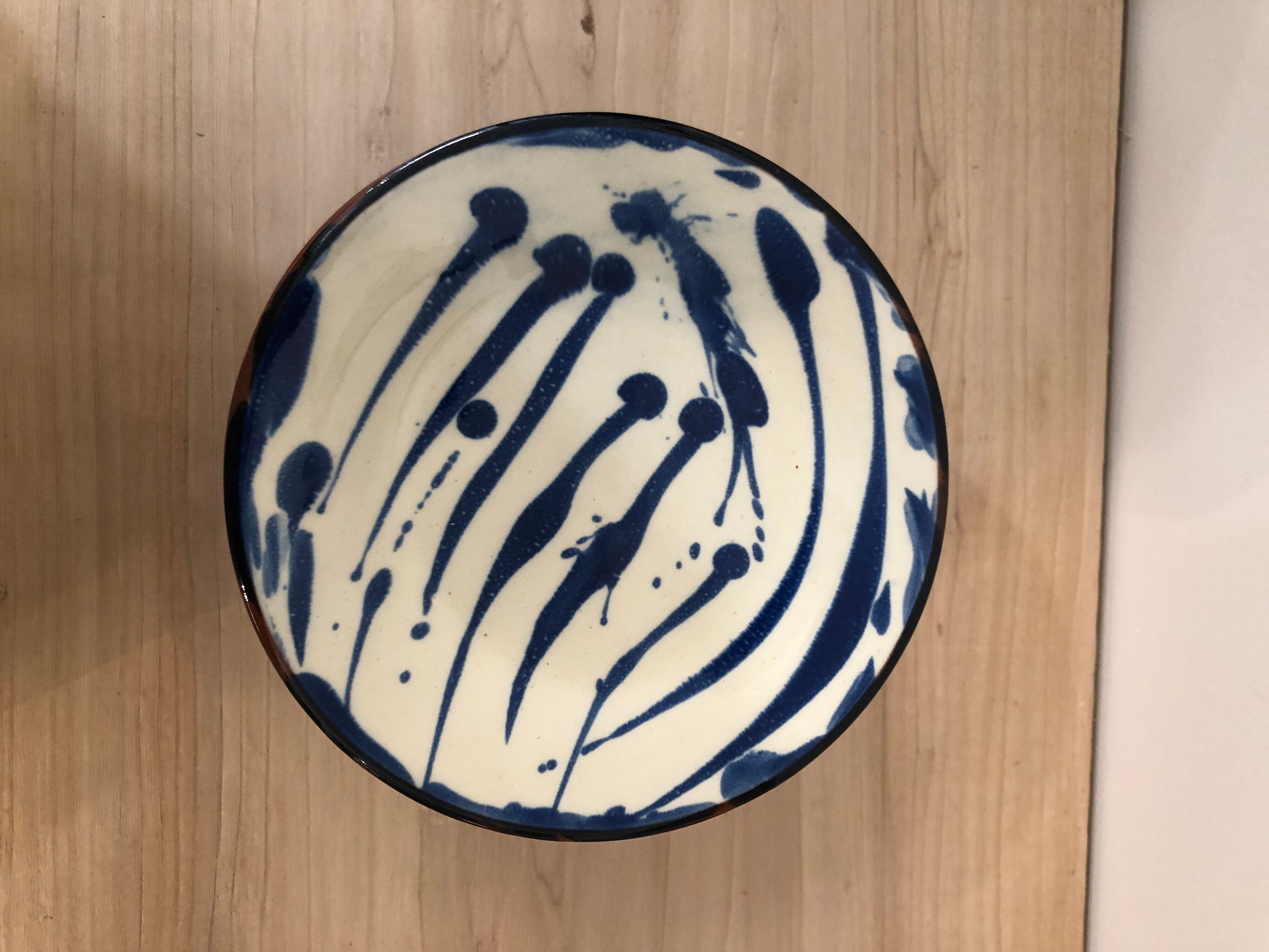 Desert plate in sandstone blue pattern