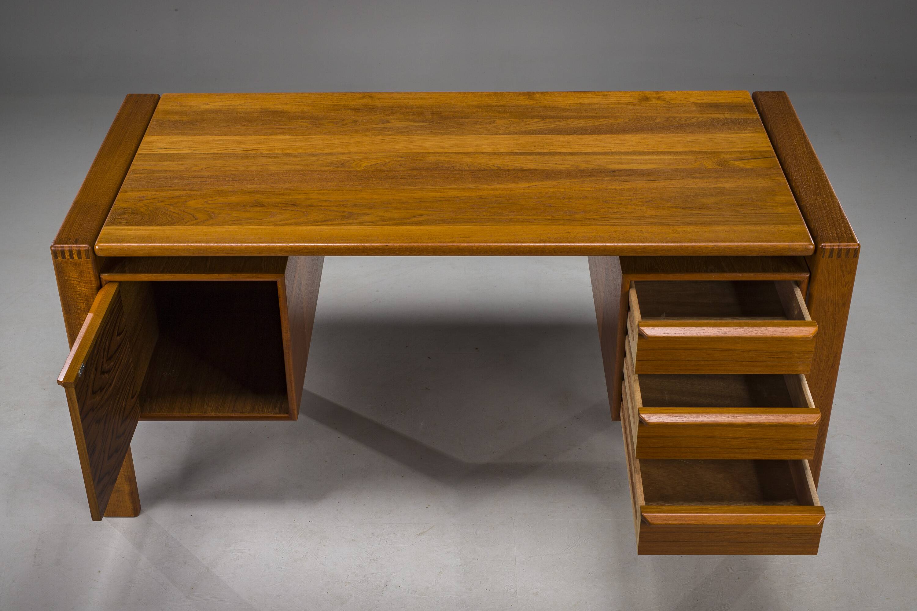 Mid-Century Teak Freestanding Desk from GV Møbler, 1960s