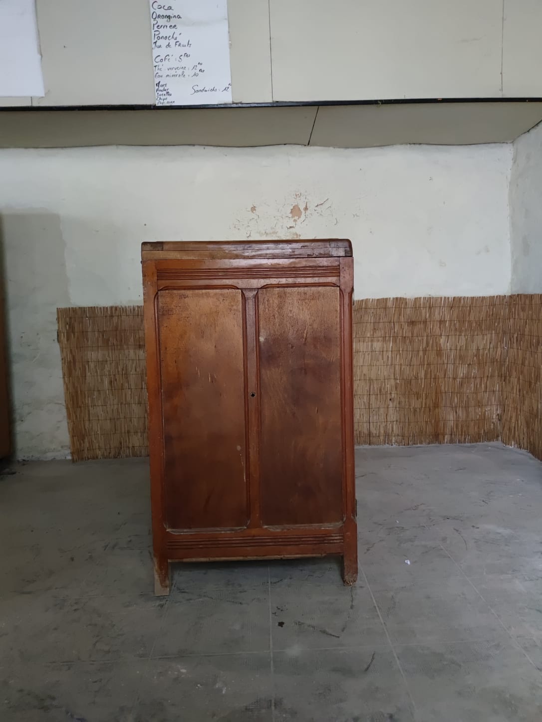 Vintage refrigerated cabinet