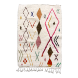 Tapis berbère marocain azilal écru à motifs multicolores 143x96cm
