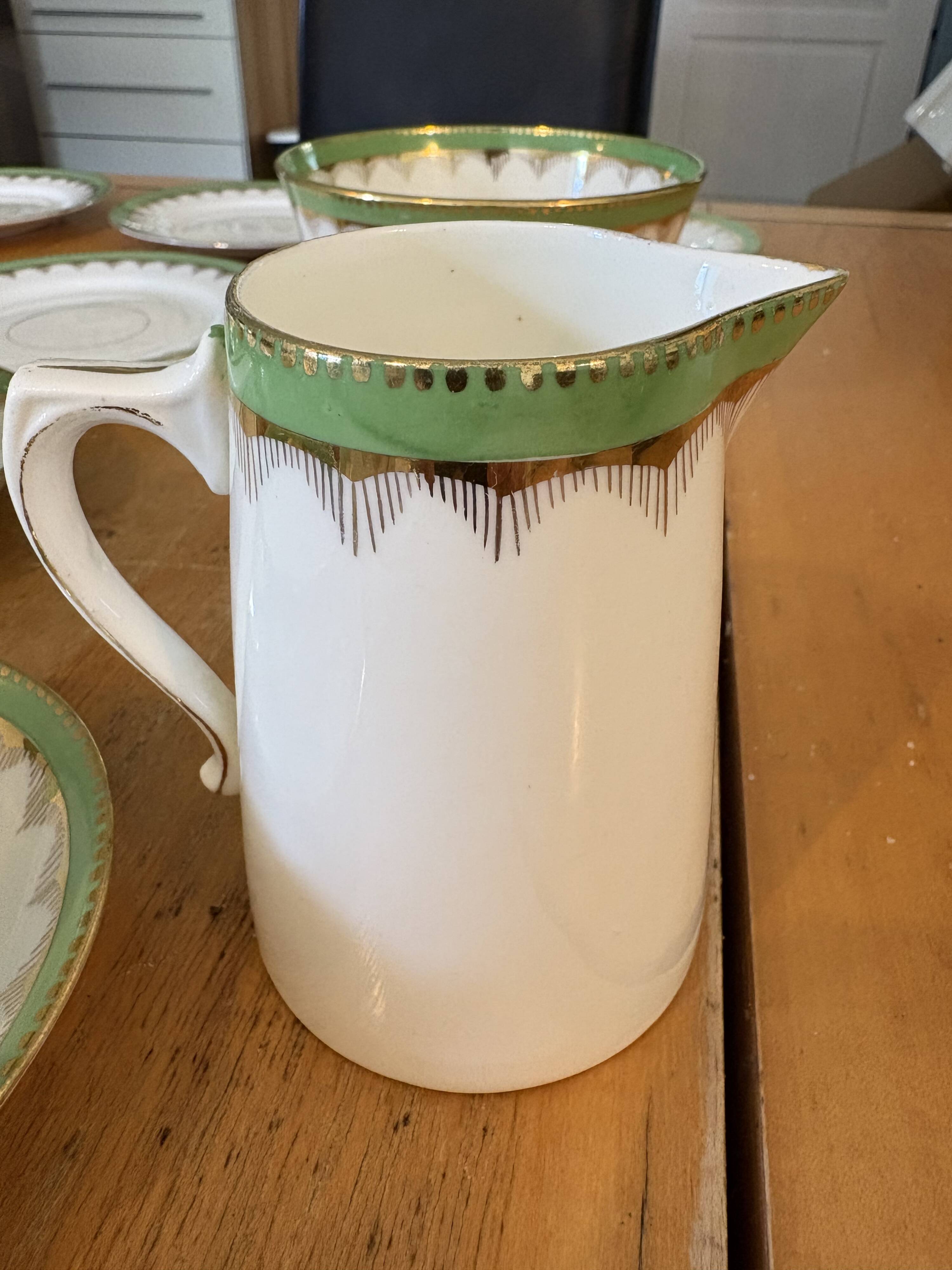 Tea and dessert service