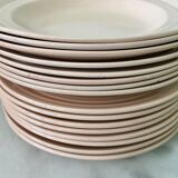 Set 16 earthenware plates from St Amand