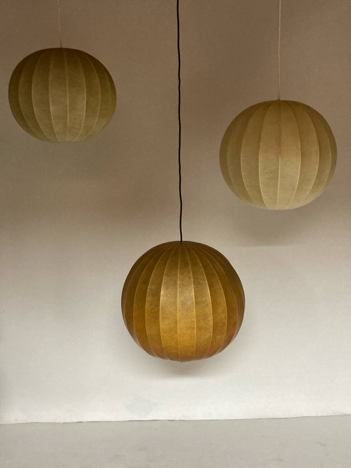 Suspension vintage cocon de l'ère spatiale, Italie 1960