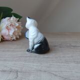 Figurine mignon chaton en céramique jouant avec une balle un jouet coloré collection Vintage