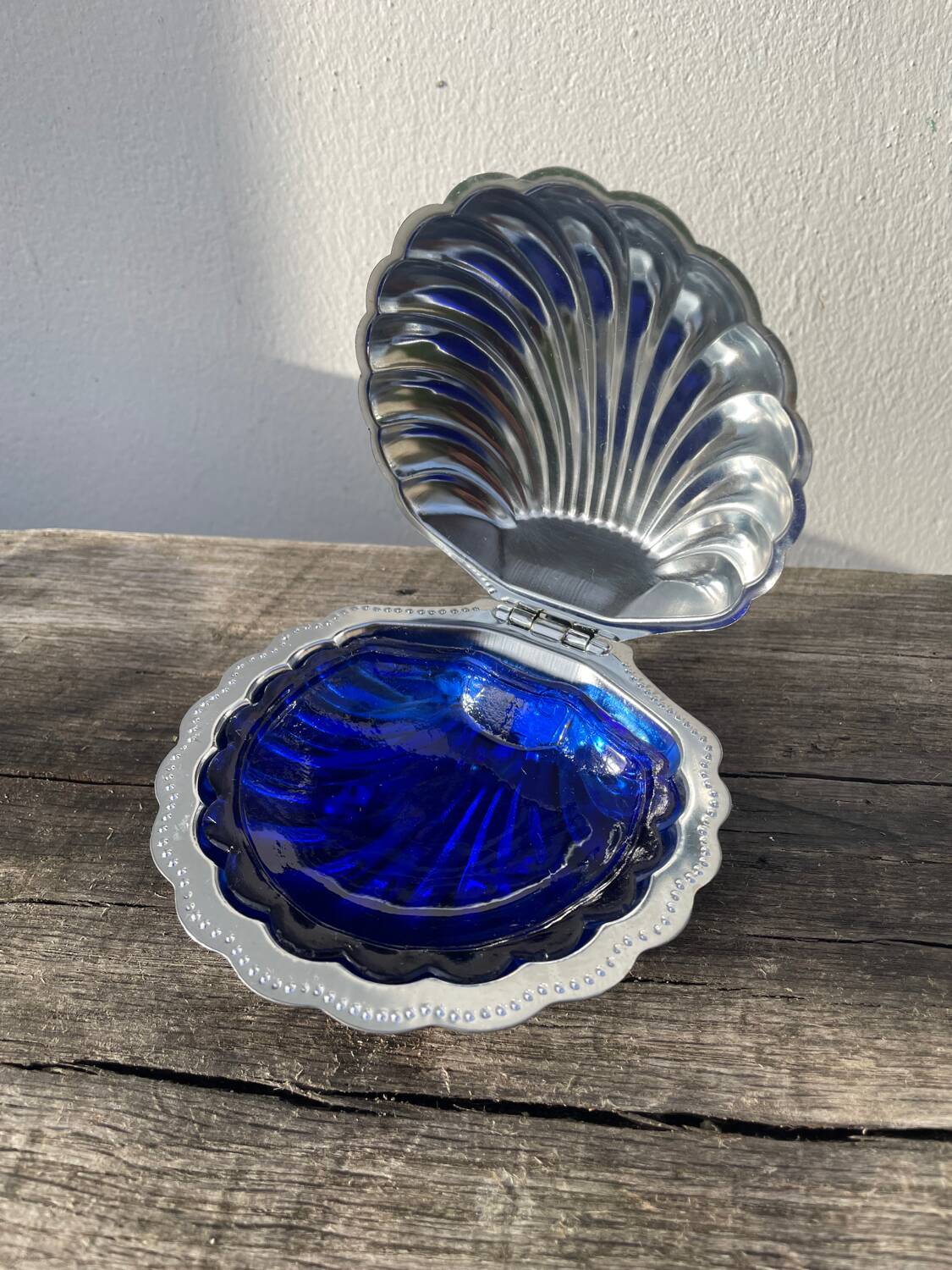 Metal shell butter dish