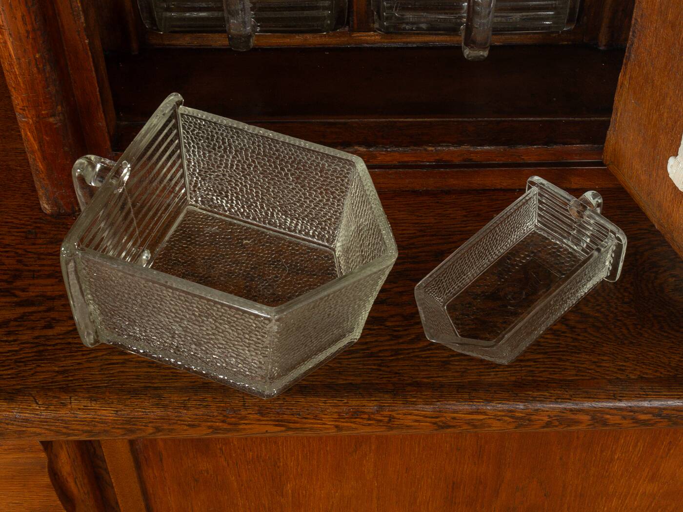 Wonderful two-piece kitchen cabinet from the 1920s