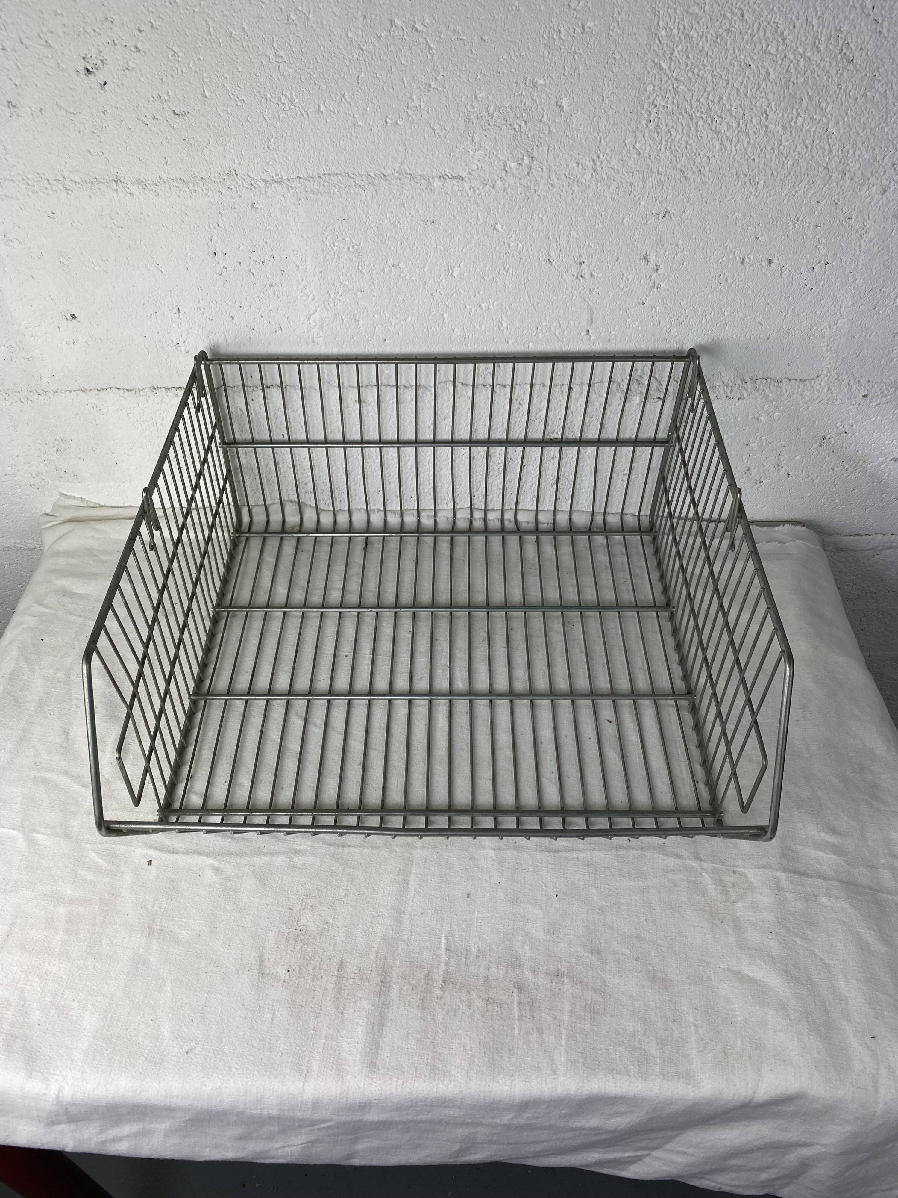 Modular industrial wire shelves