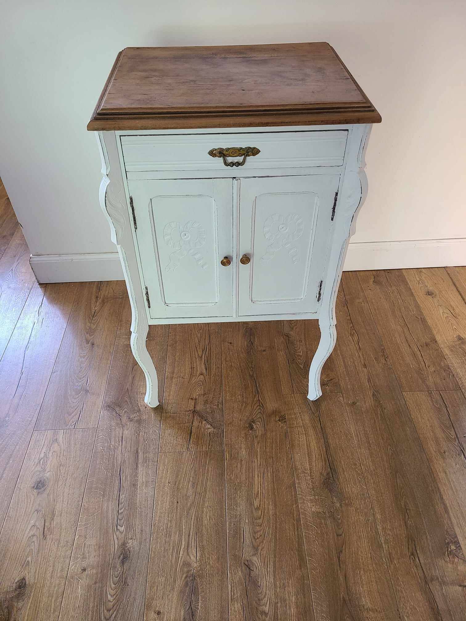 Console chest of drawers