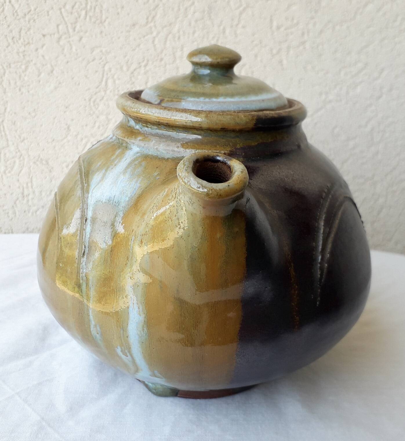 Boisbelle stoneware teapot and coffee pot