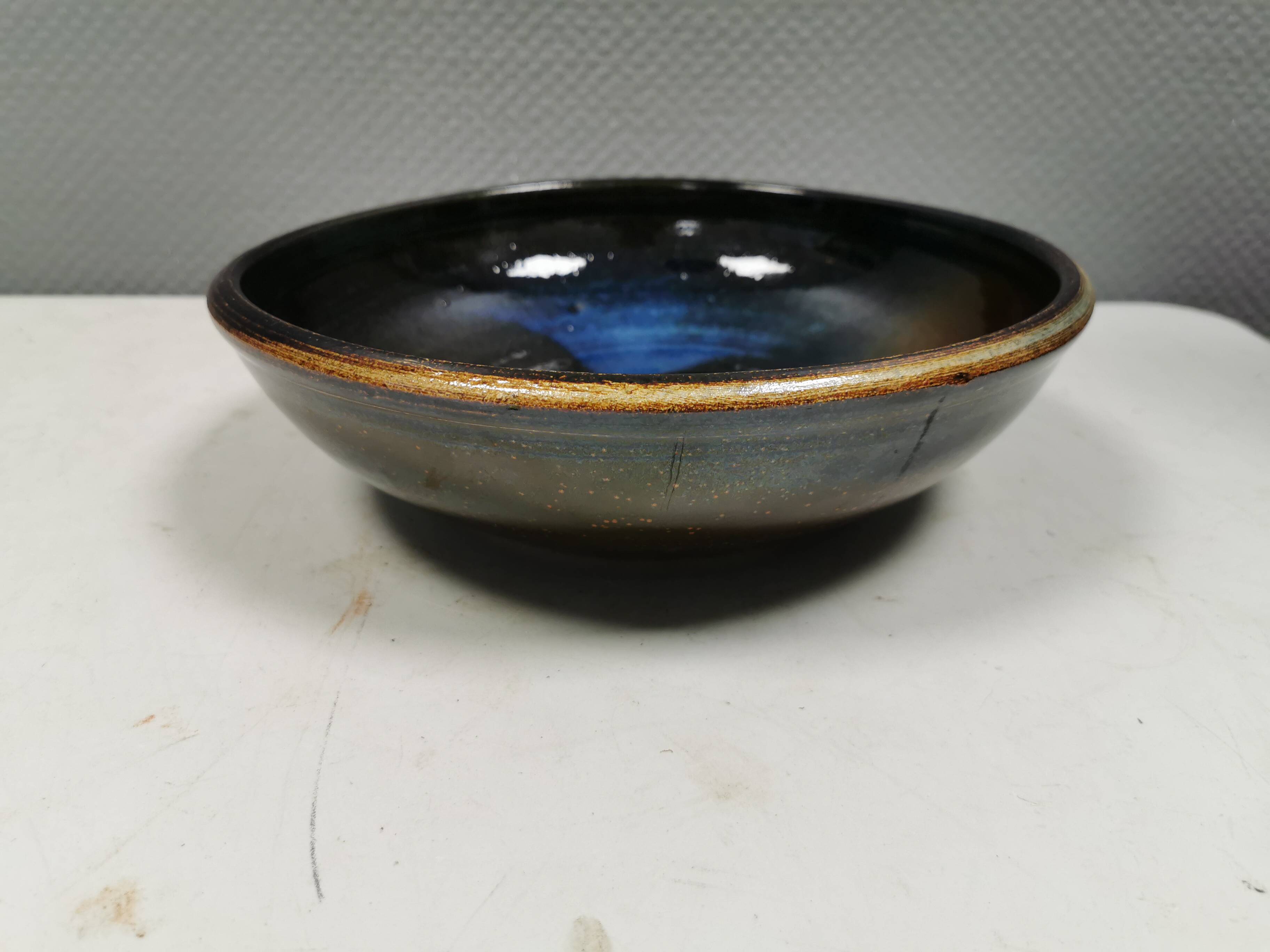 Large and beautiful bowl, made by Poul Hern Denmark 1980s.
