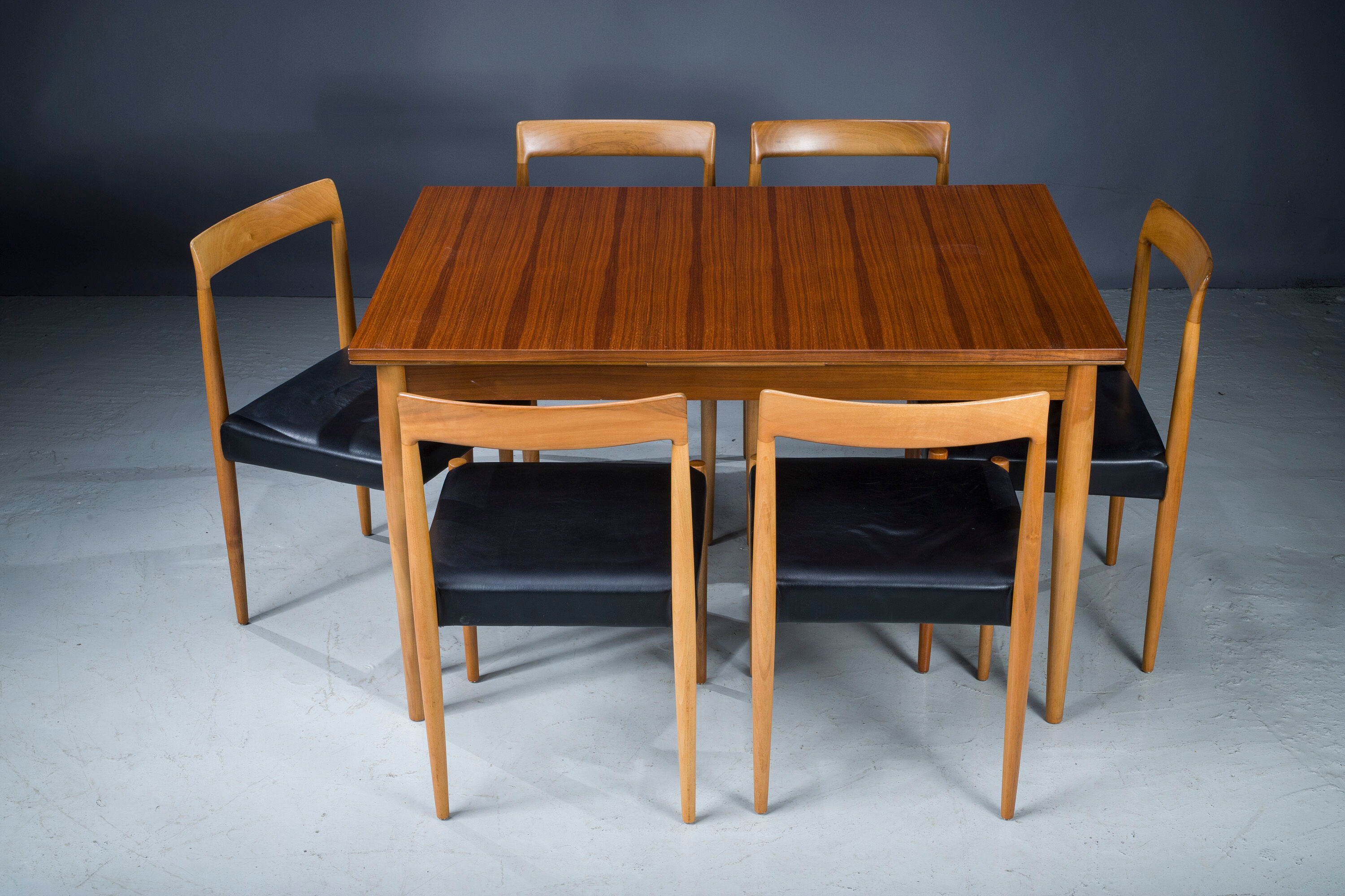 Table Lübke, 1960