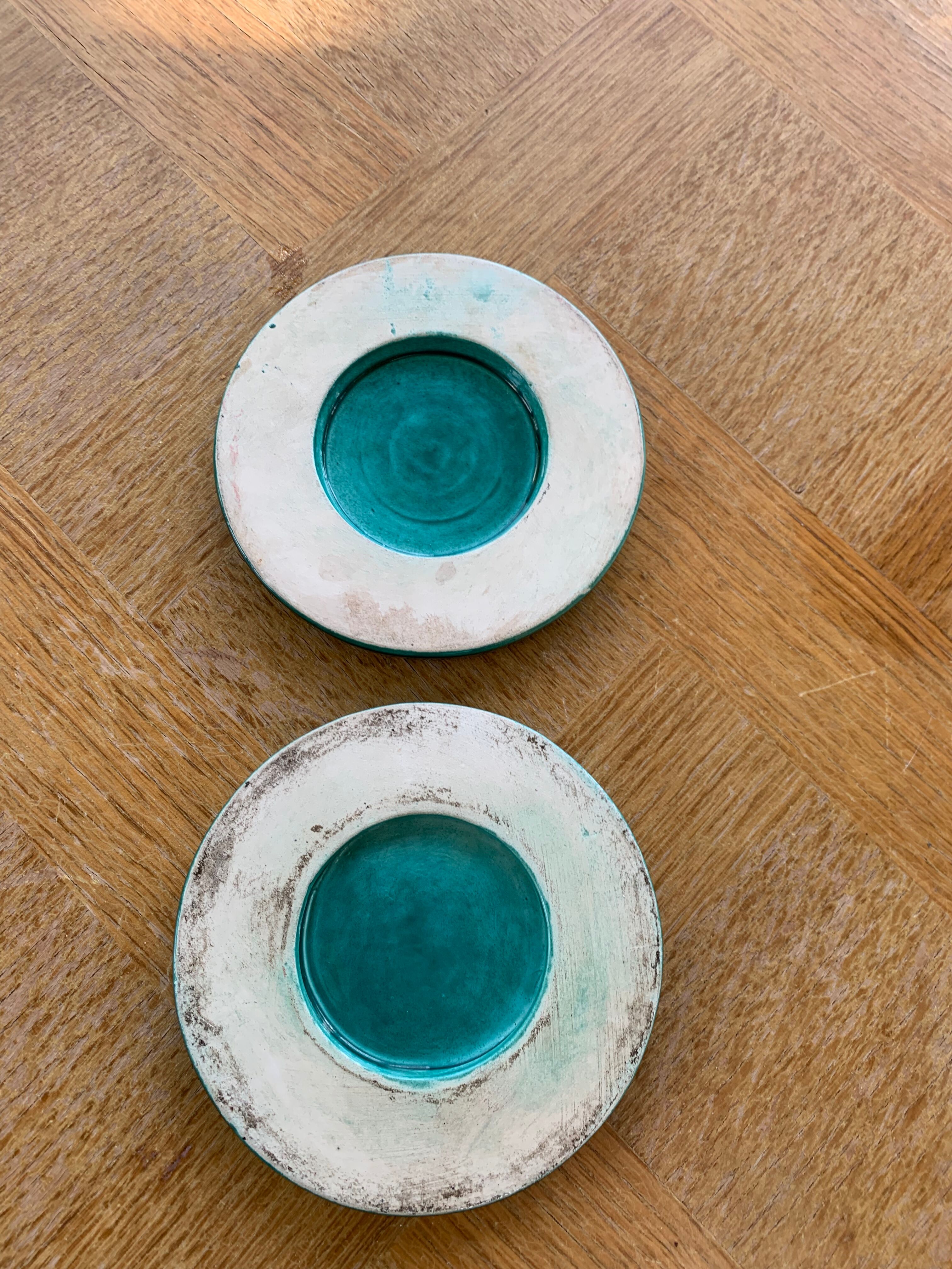 Two bottle unders bottle slurry