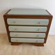 Commode vert pâle