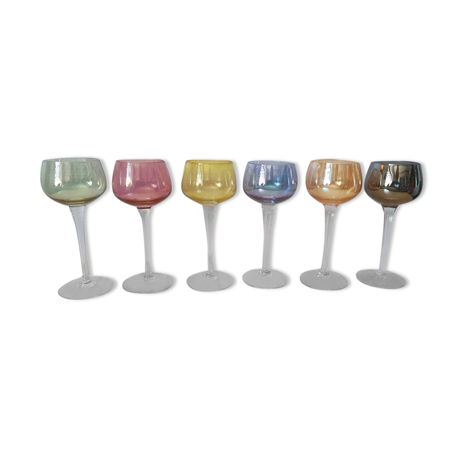 Box of 6 glasses with glass feet in colors of velles le chatel