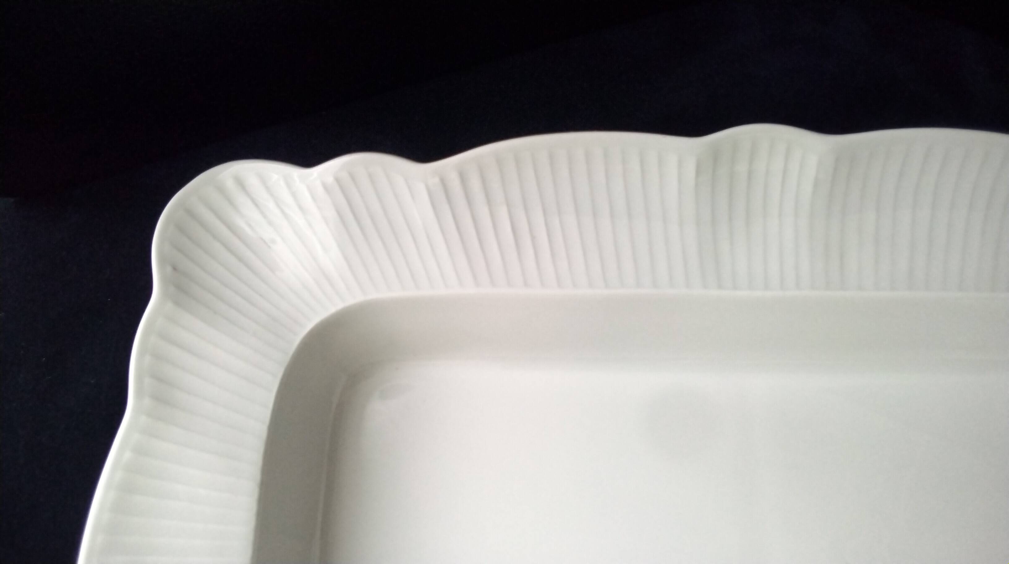 Asparagus serving dish in Pillivuyt porcelain