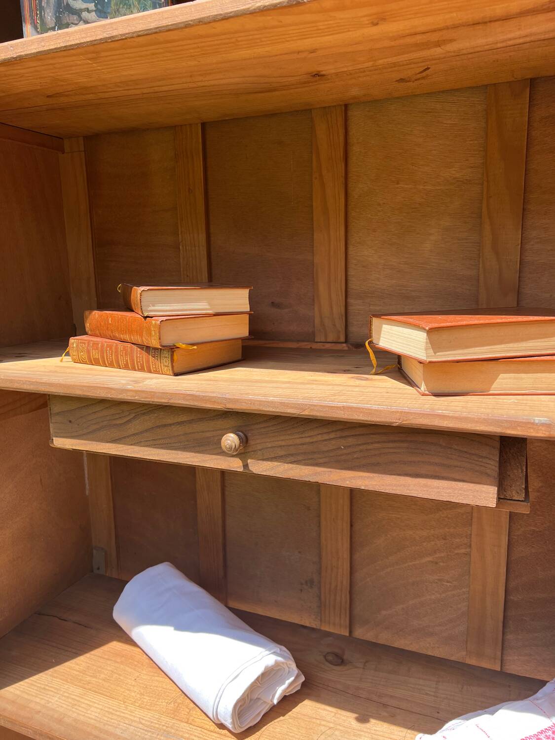 Bonnetière bois clair/ armoire une porte